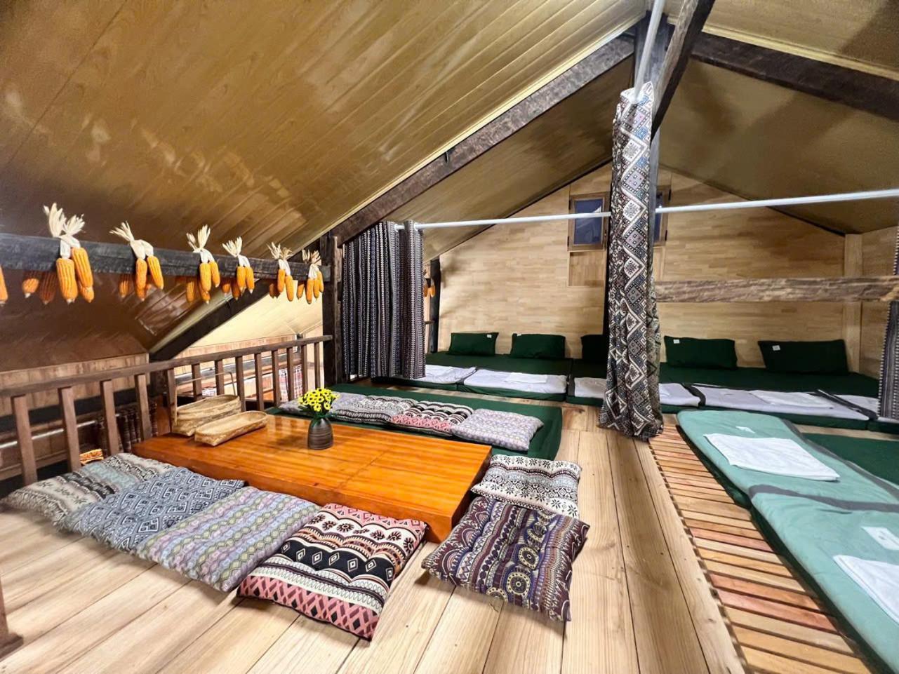 Micasa - Nha Gac Mai Tren Dinh Doi Villa Cao Bang Exteriör bild