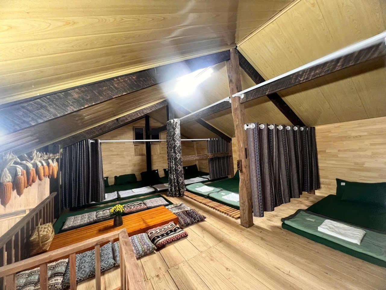 Micasa - Nha Gac Mai Tren Dinh Doi Villa Cao Bang Exteriör bild
